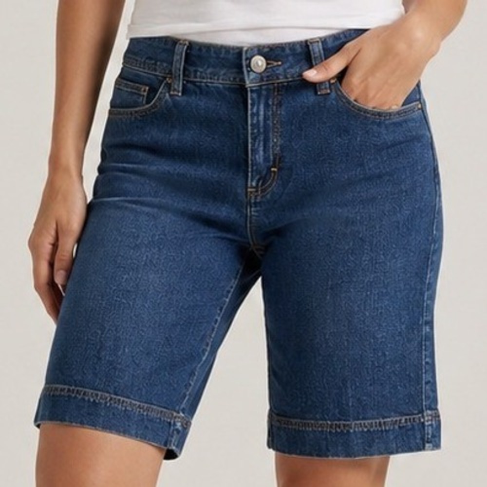 NWT Lee Mid Rise Stretch Denim Bermuda Shorts Size 12 Medium Wash Jean‎ Shorts